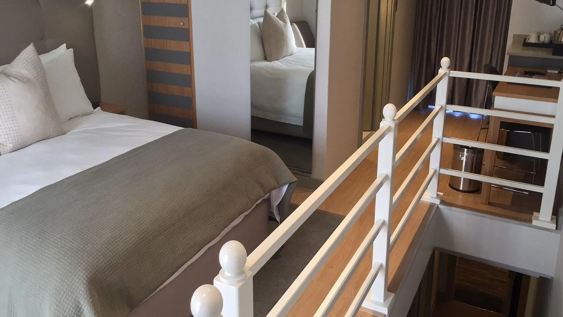 Krystal Beach Hotel 4*, Gordons Bay