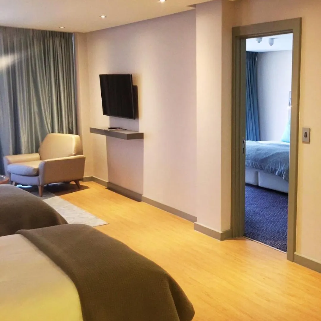 Krystal Beach Hotel Gordons Bay