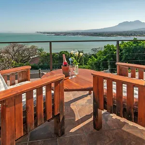 Bed & Breakfast 18 On Kloof, Gordons Bay