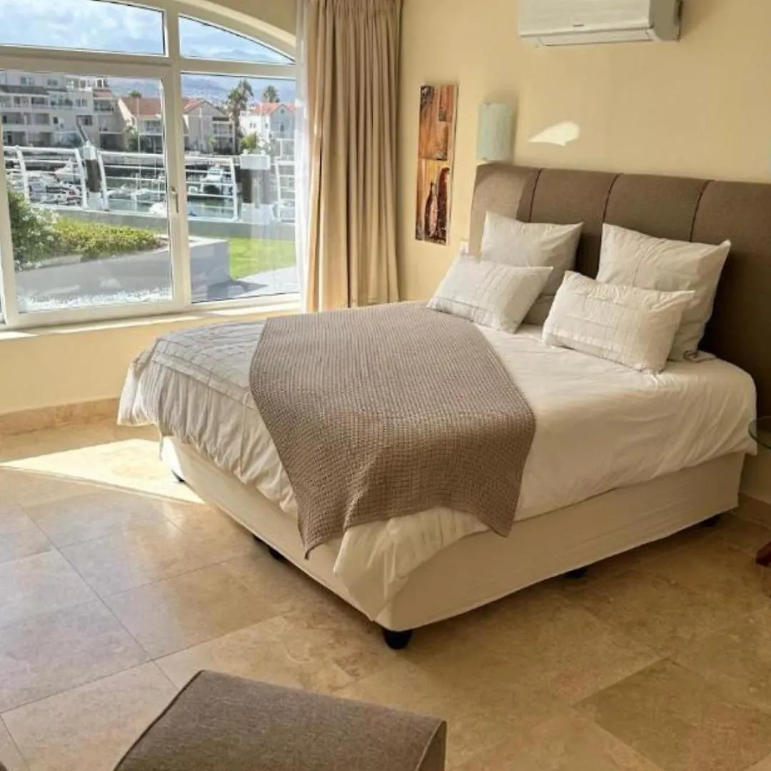 Krystal Beach Hotel 4*, Gordons Bay