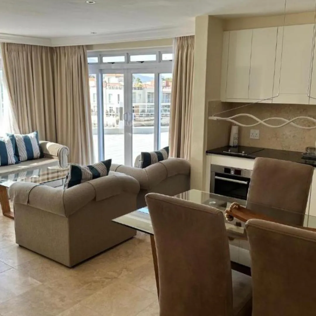 Krystal Beach Hotel Gordonʼs Bay